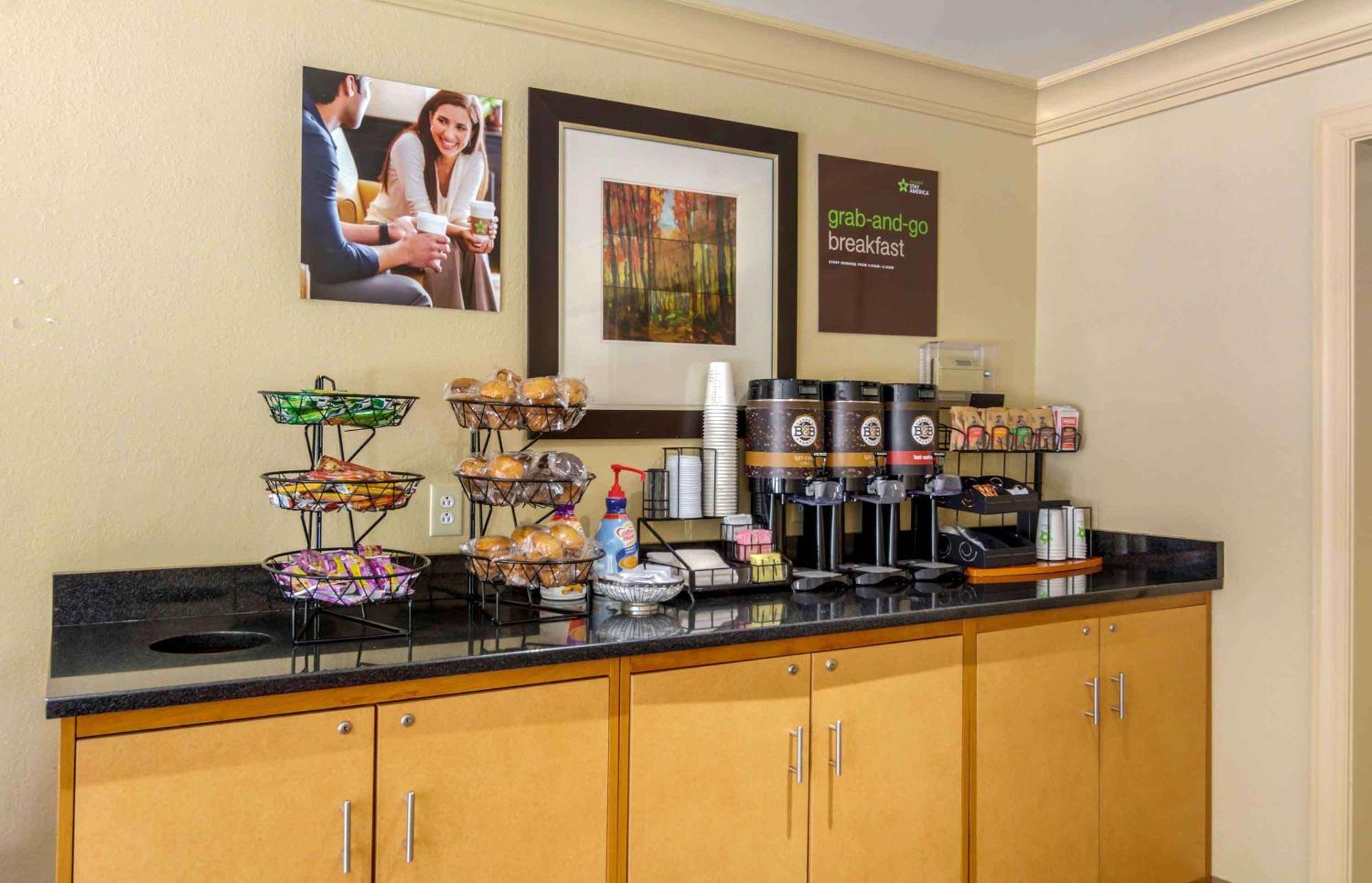 Extended Stay America Suites - Richmond - W Broad Street - Glenside - North Екстер'єр фото