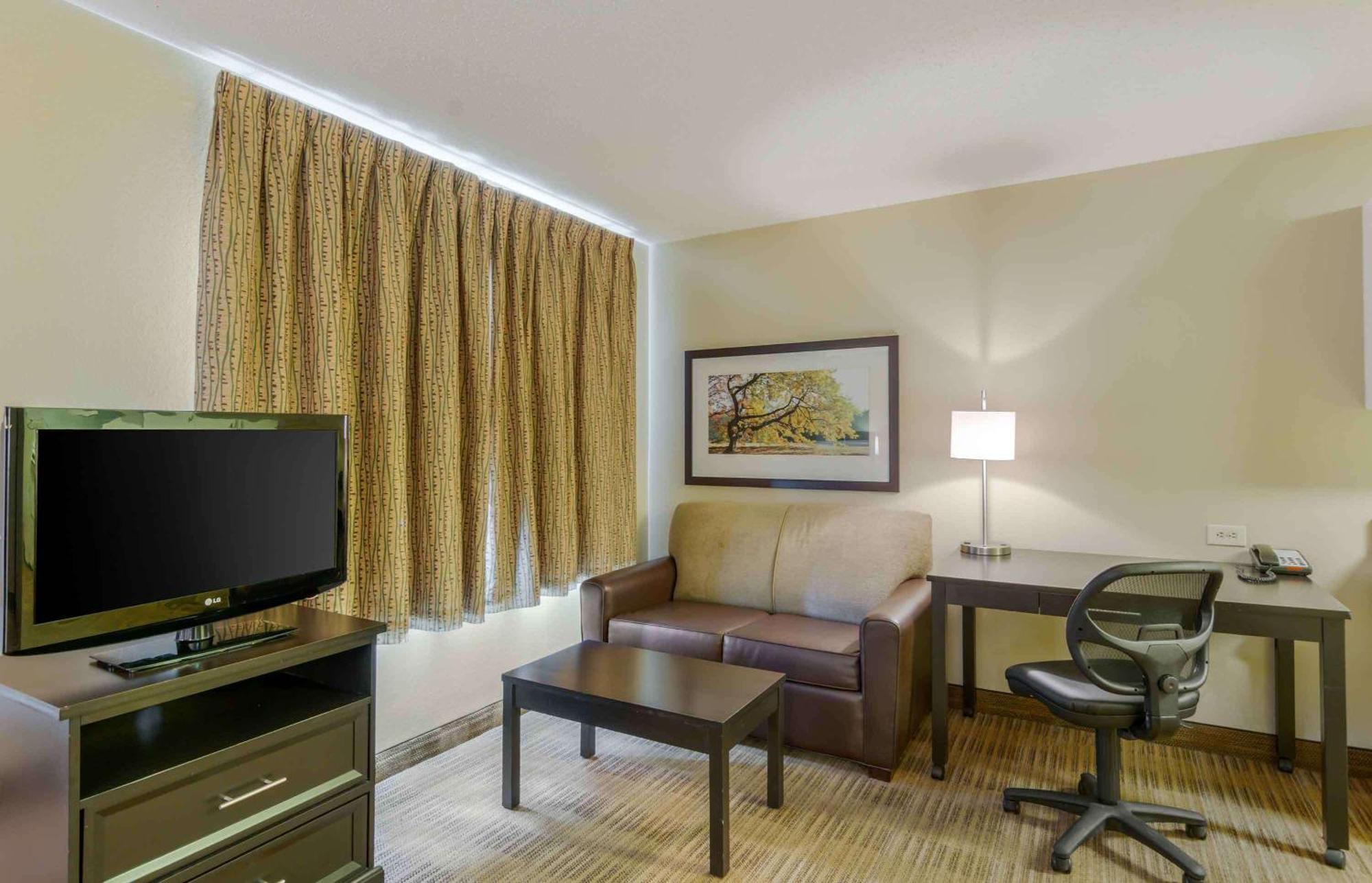 Extended Stay America Suites - Richmond - W Broad Street - Glenside - North Екстер'єр фото